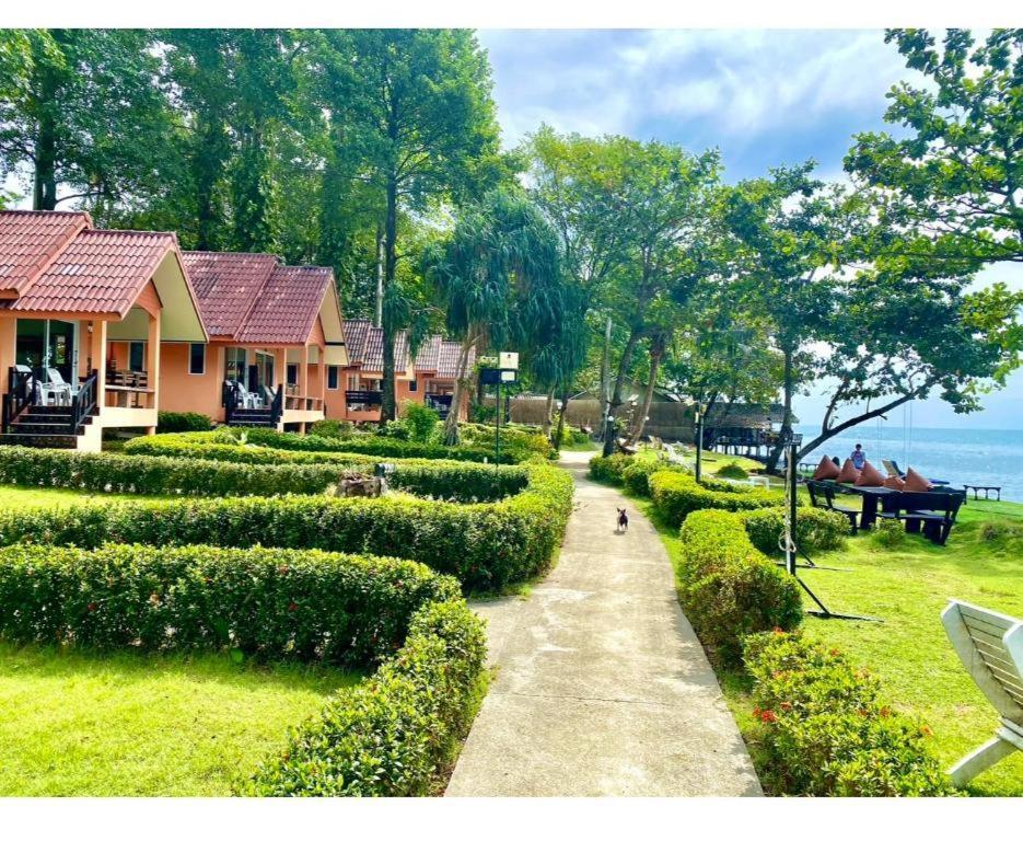 Sea Flower Resort Koh Chang Exterior photo